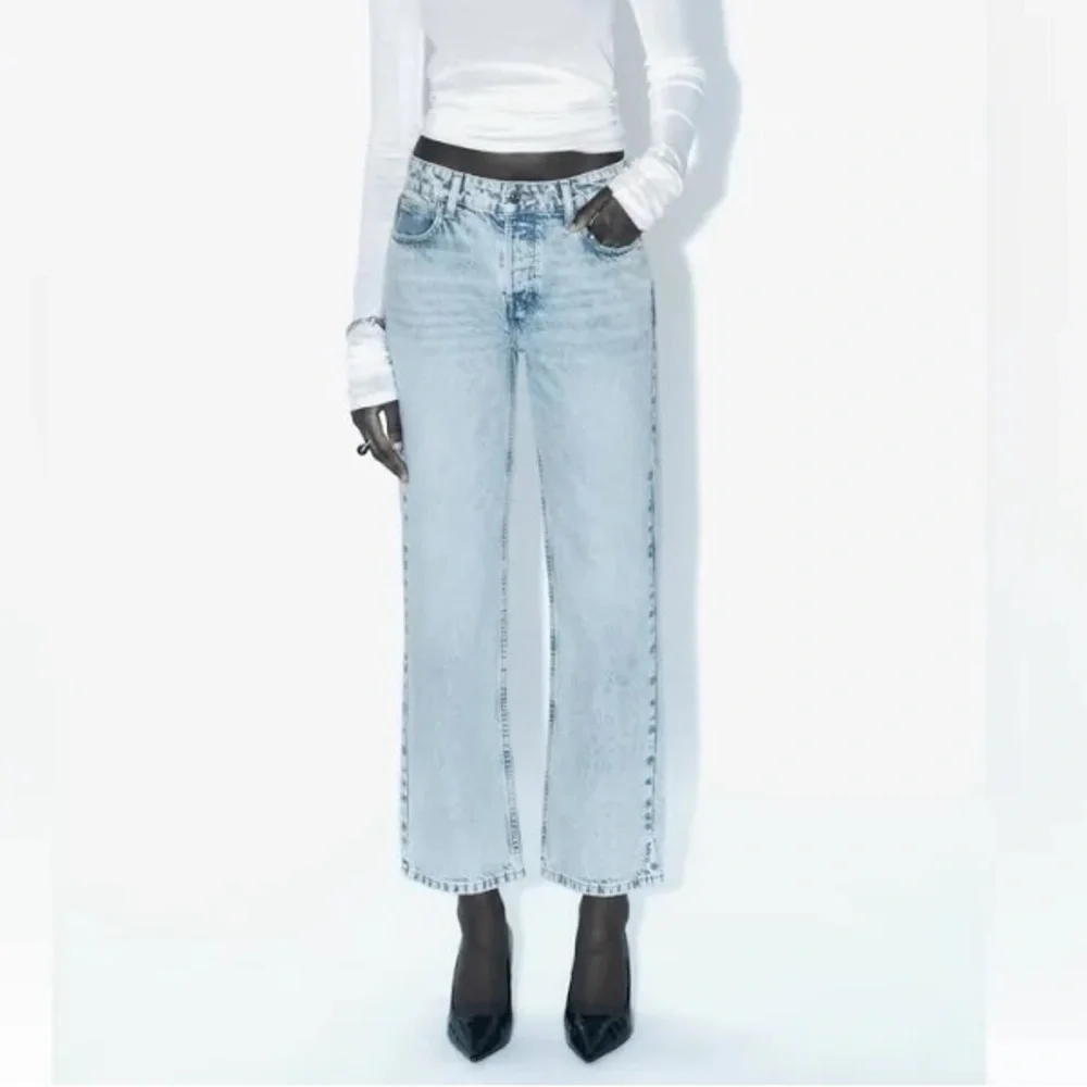 Zara Mid Rise Jean - Picture 2 of 6